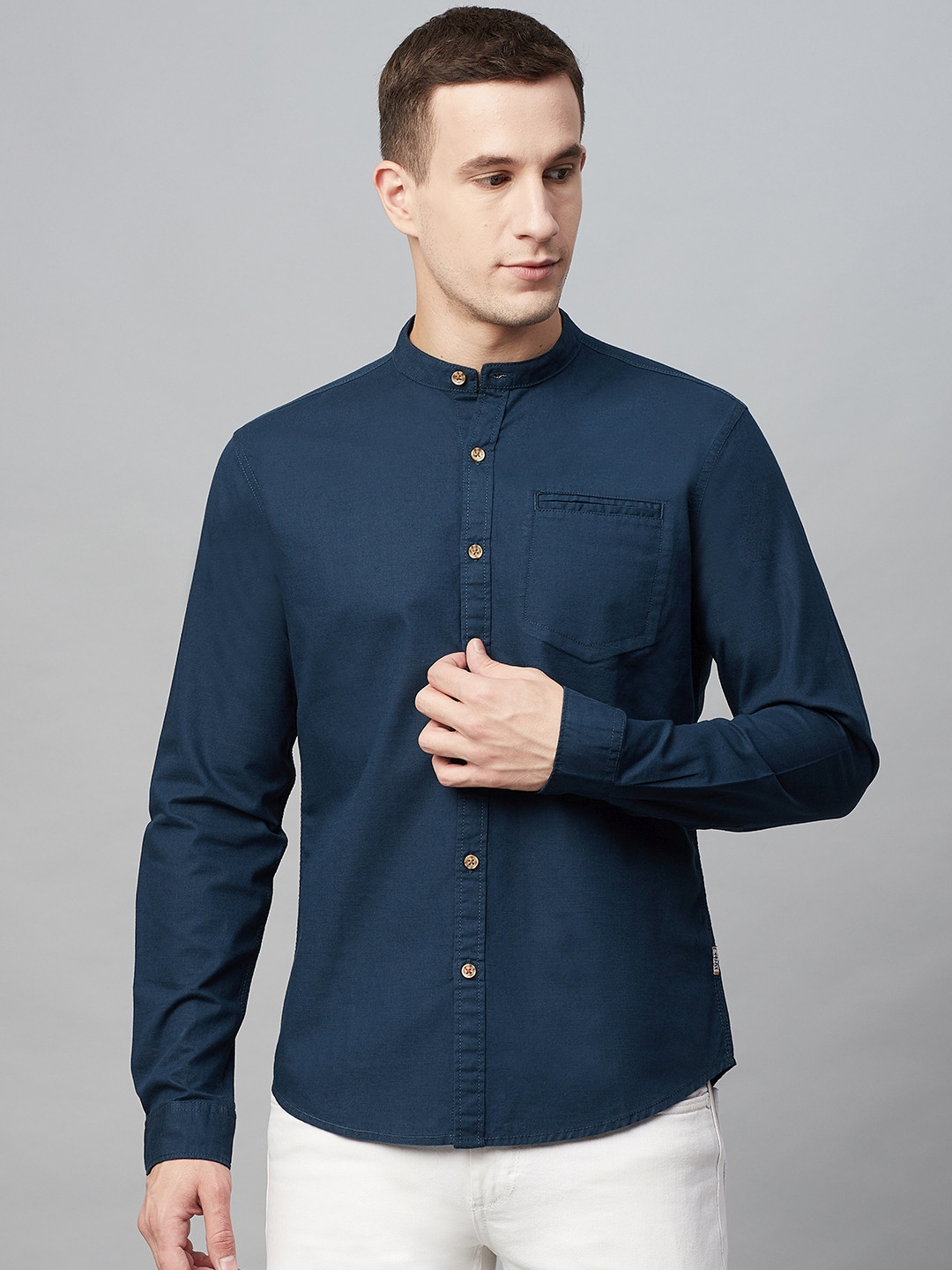 

BEAT LONDON by PEPE JEANS Men Navy Blue Slim Fit Solid Casual Shirt