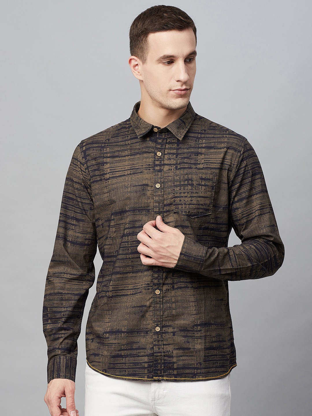 

BEAT LONDON by PEPE JEANS Men Olive Brown & Navy Blue Slim Fit Printed Casual Shirt