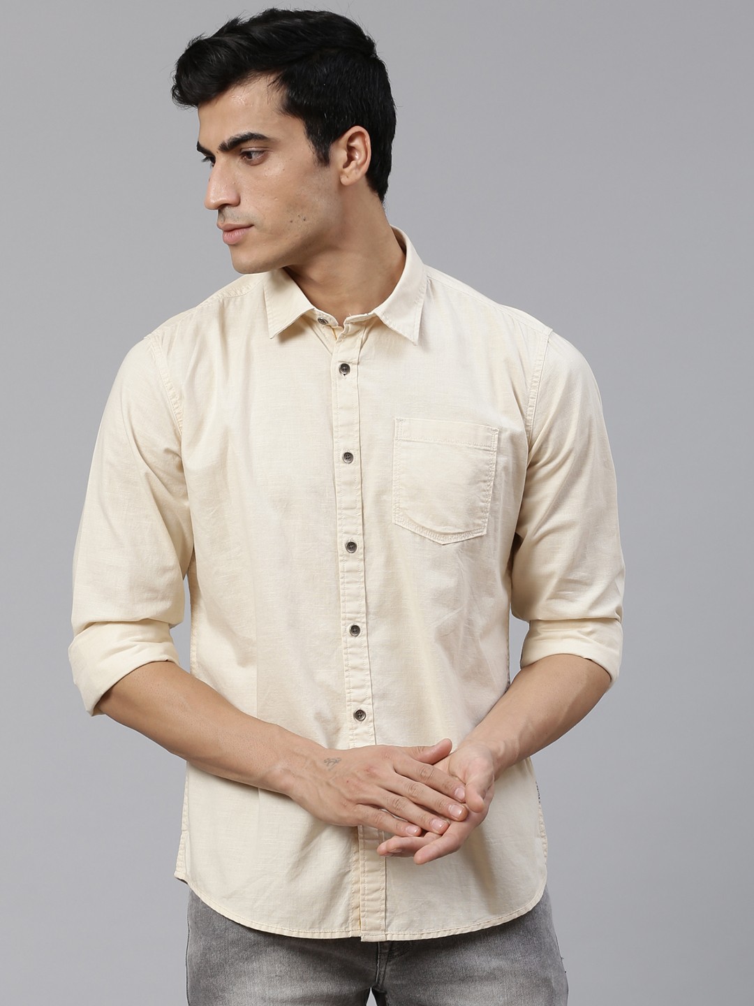 

BEAT LONDON by PEPE JEANS Men Beige Slim Fit Solid Casual Shirt
