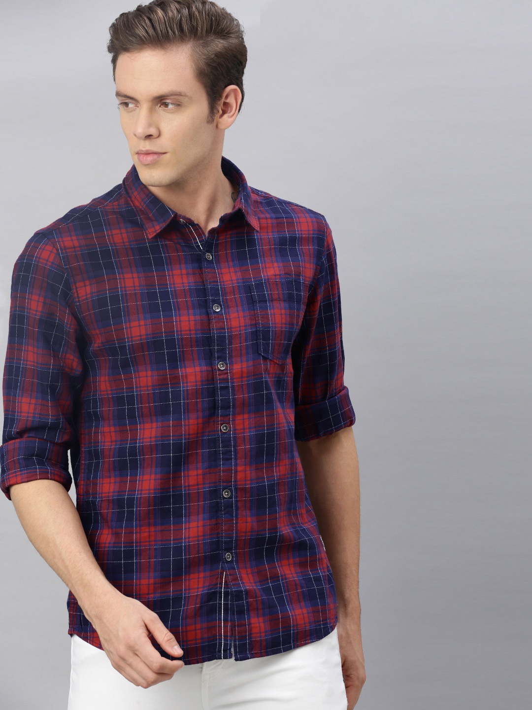 

BEAT LONDON by PEPE JEANS Men Red & Navy Blue Slim Fit Checked Casual Shirt