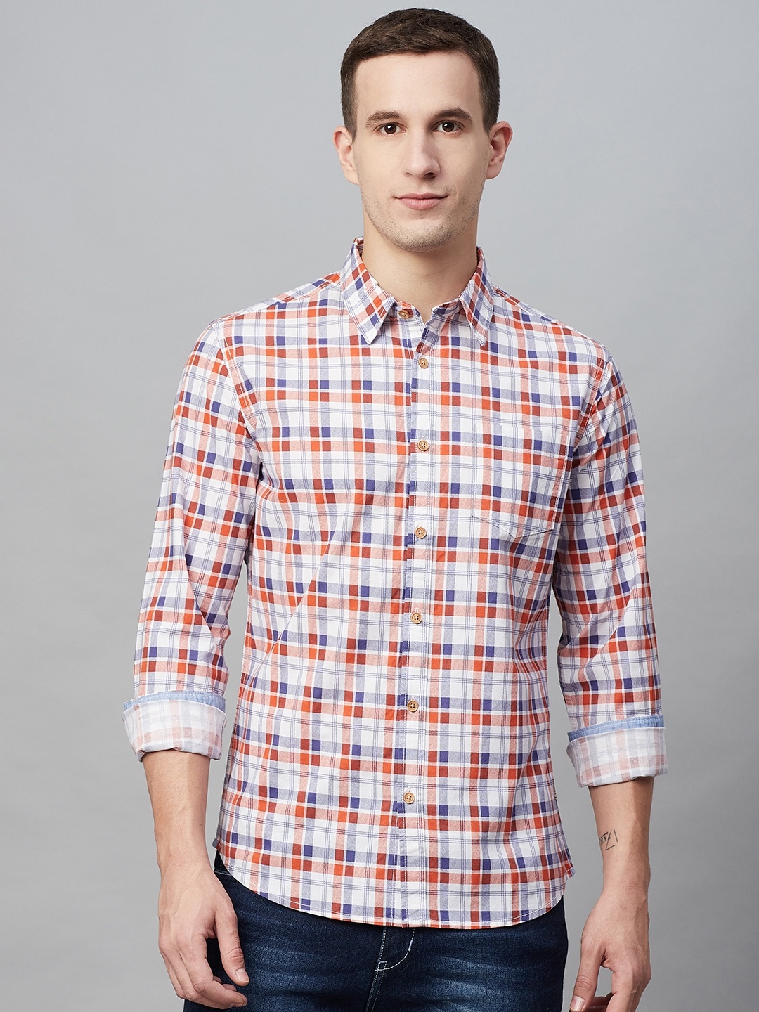 

BEAT LONDON by PEPE JEANS Men White & Blue Slim Fit Checked Casual Shirt