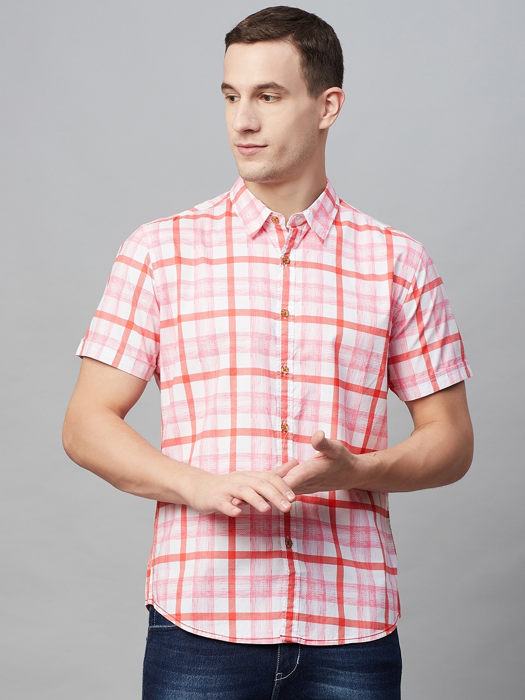 

BEAT LONDON by PEPE JEANS Men Coral Pink & White Slim Fit Checked Casual Shirt