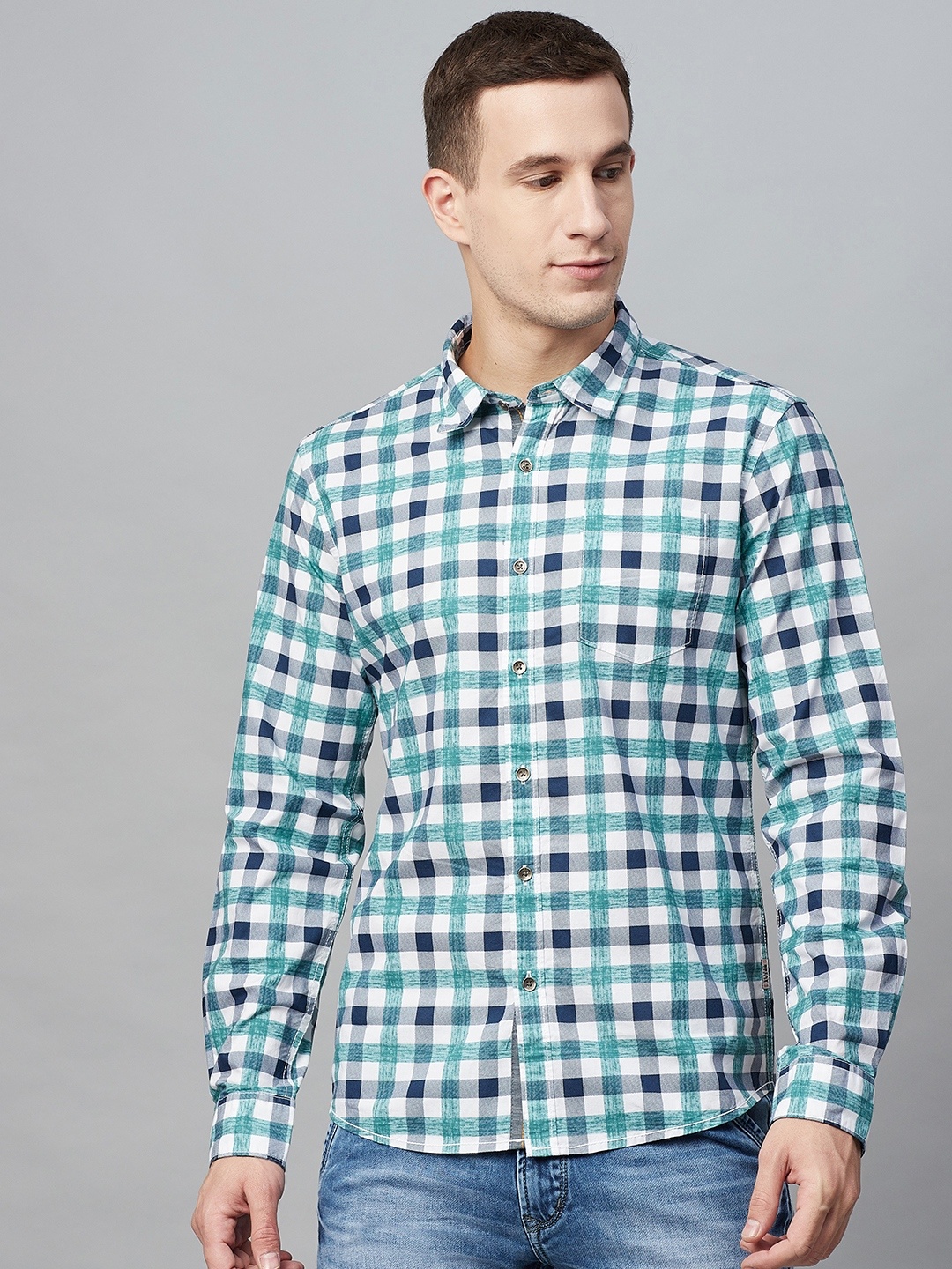 

BEAT LONDON by PEPE JEANS Men Navy Blue & White Slim Fit Checked Casual Shirt