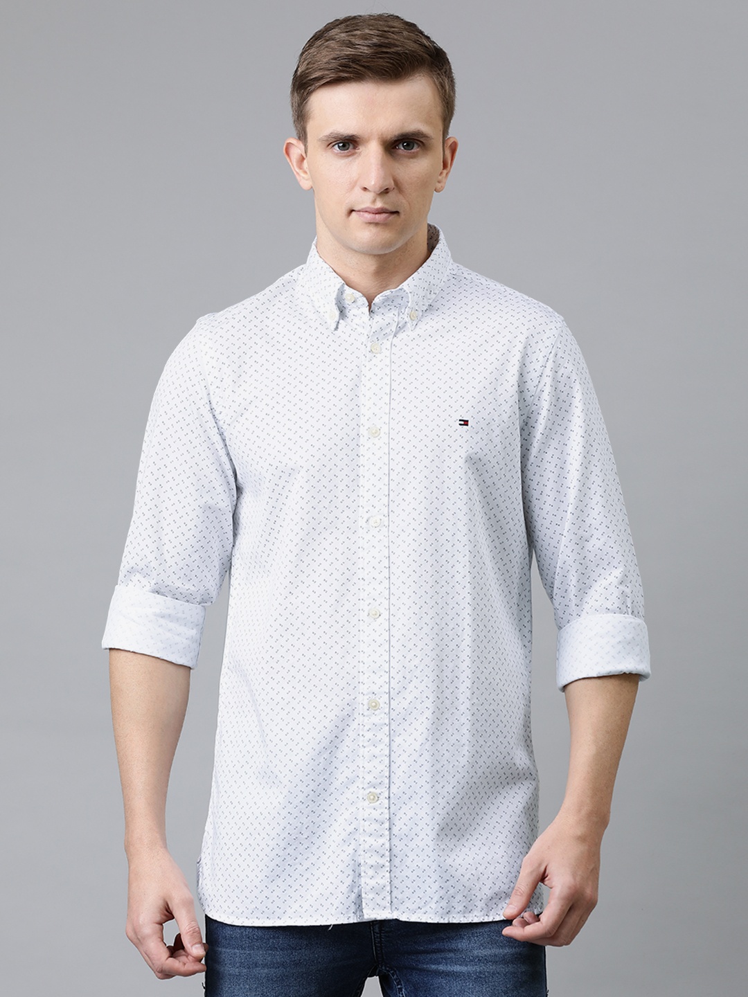 

Tommy Hilfiger Men White & Navy Blue Slim Fit Printed Casual Shirt