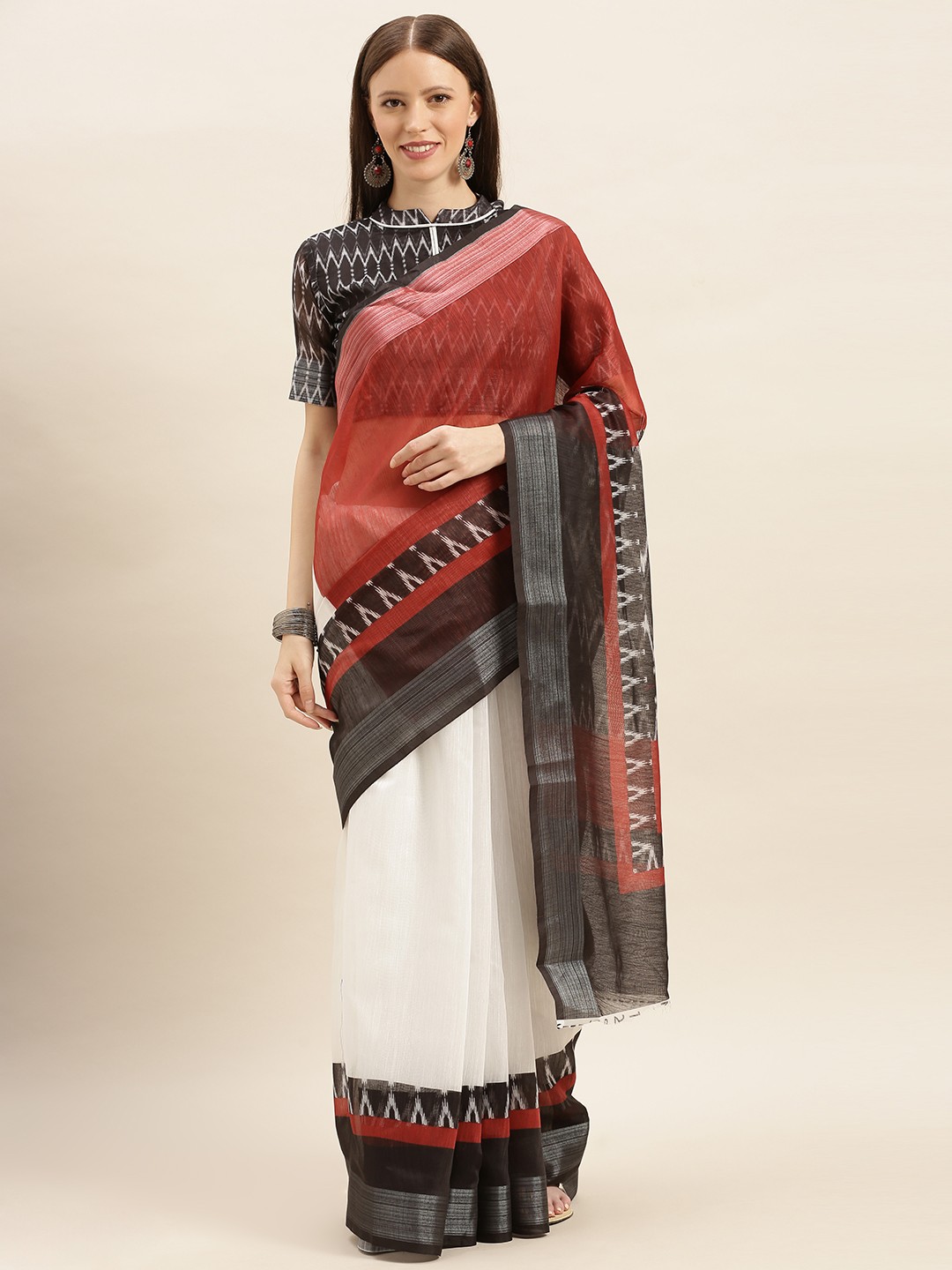 

SHAVYA White & Black Linen Blend Printed Saree