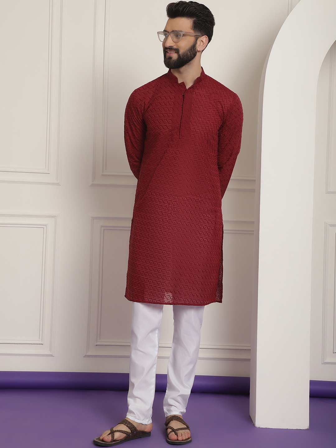 

SOJANYA Men Maroon & White Chikankari Embroidered Kurta with Churidar