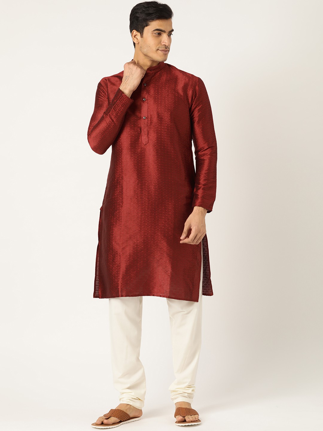 

SOJANYA Men Maroon & Off-White Woven Design Kurta with Churidar