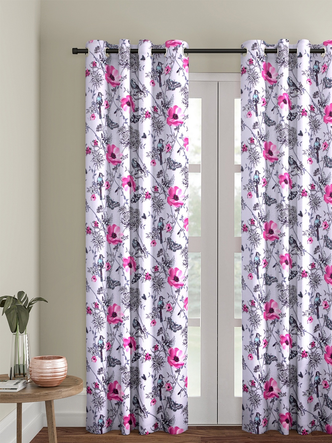 

Soumya White Single Door Curtain