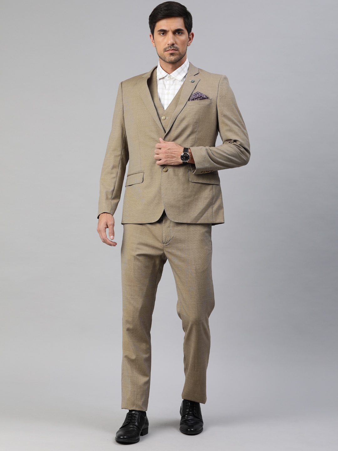 

Arrow Men Beige Body Tailored Fit Self-Design 3-Piece Formal Suit