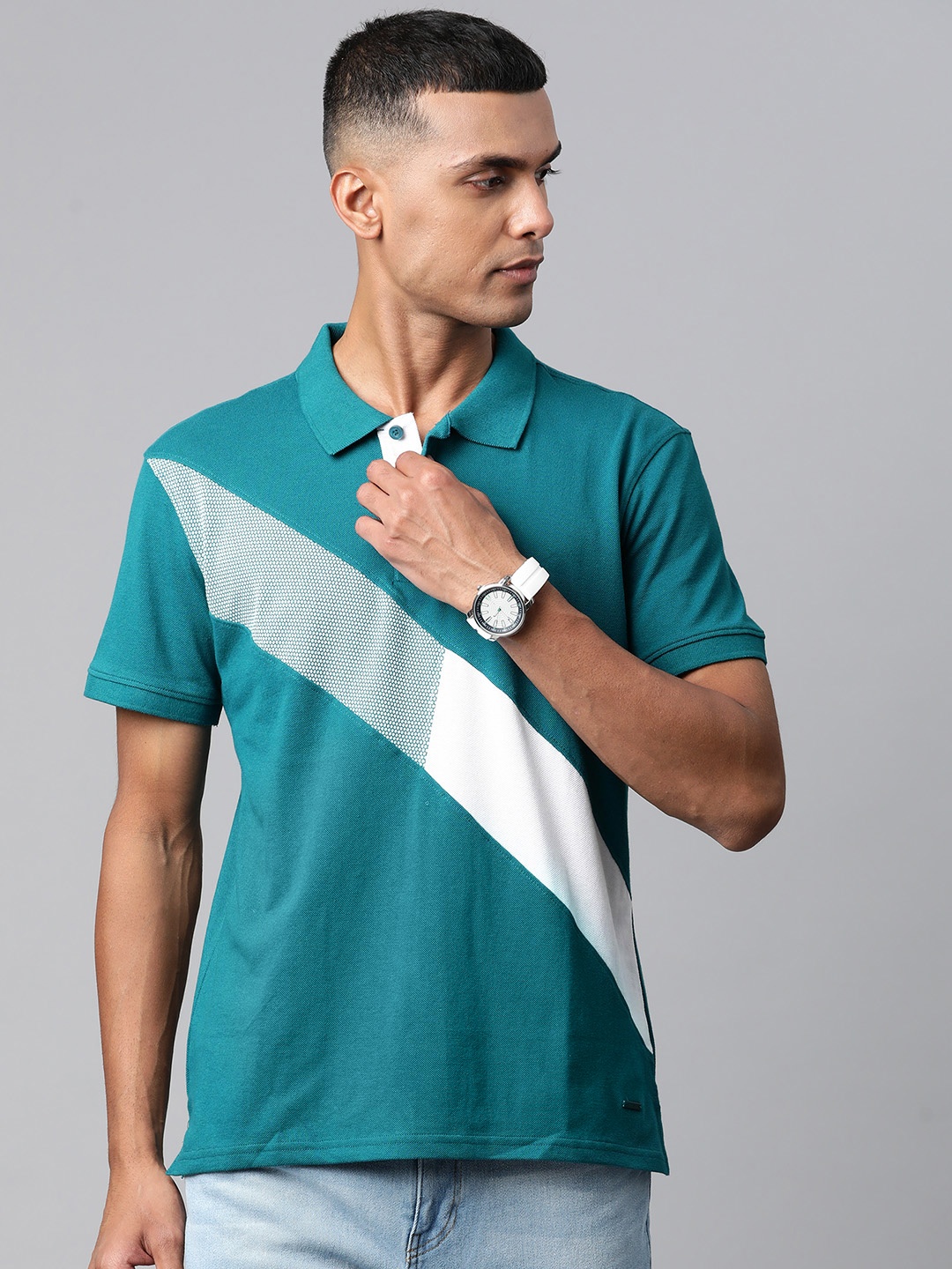 

Metronaut Men Teal Green & White Colourblocked Polo Collar T-shirt