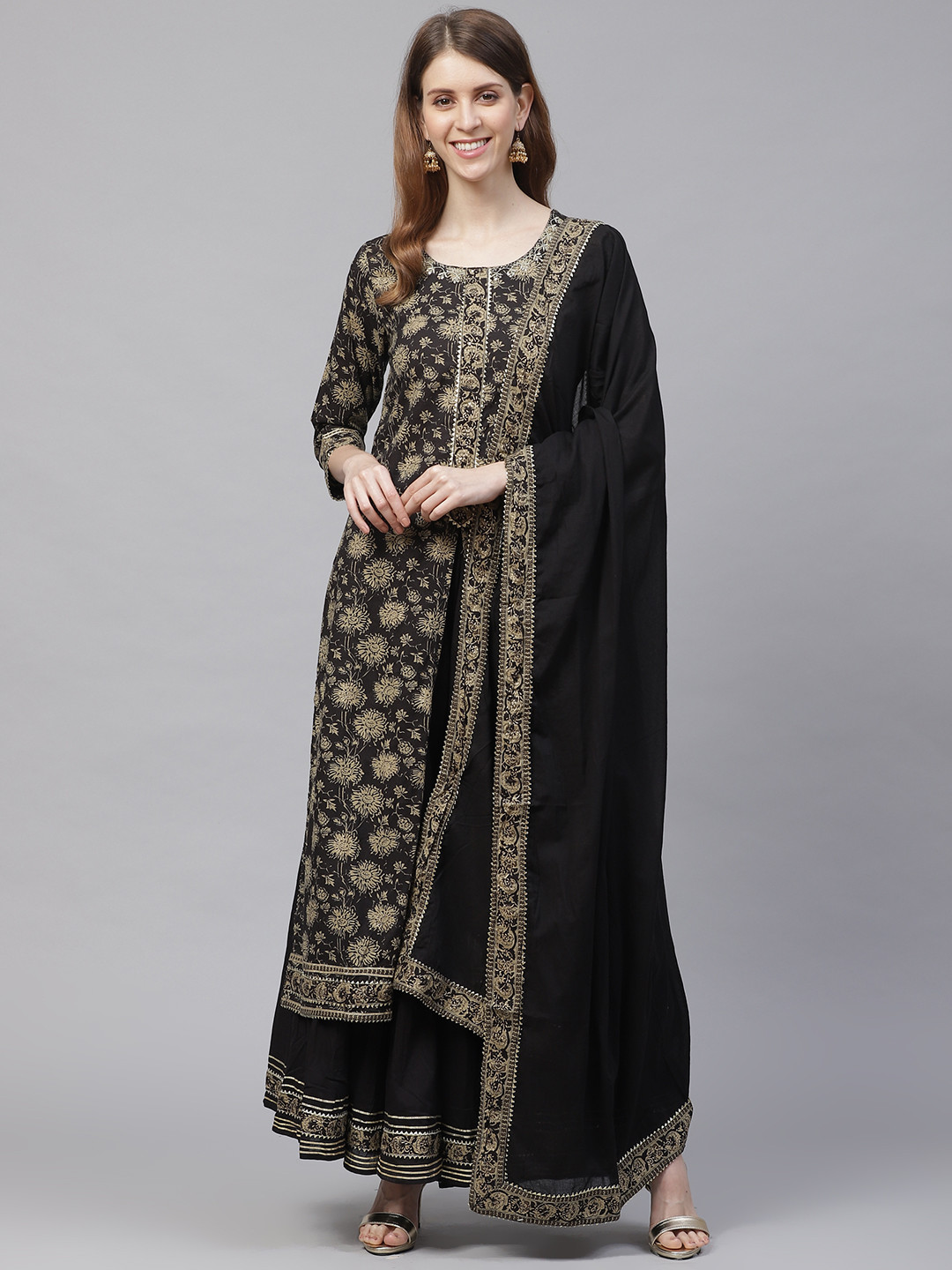 

Ishin Women Black & Beige Gotta Patti Floral Foil Printed High Slit Kurta Set