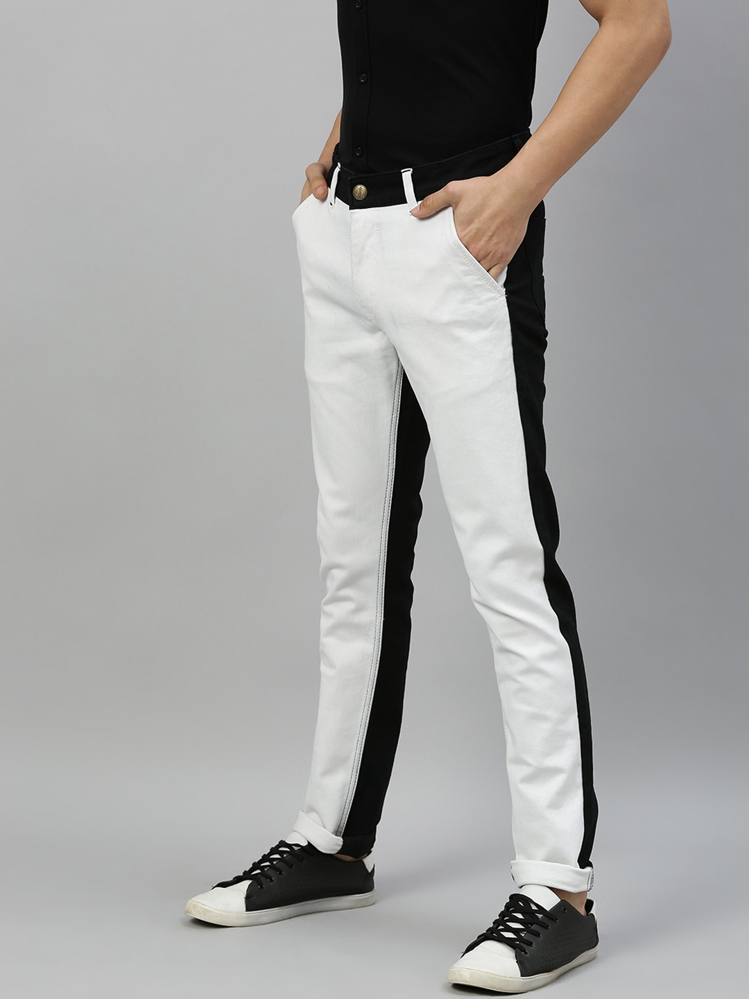 

Urbano Fashion Men White & Black Colourblocked Slim Fit Mid-Rise Clean Look Jeans