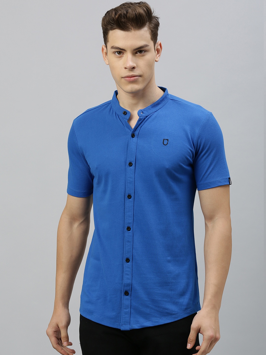 

Urbano Fashion Men Blue Slim Fit Solid Knitted Casual Shirt