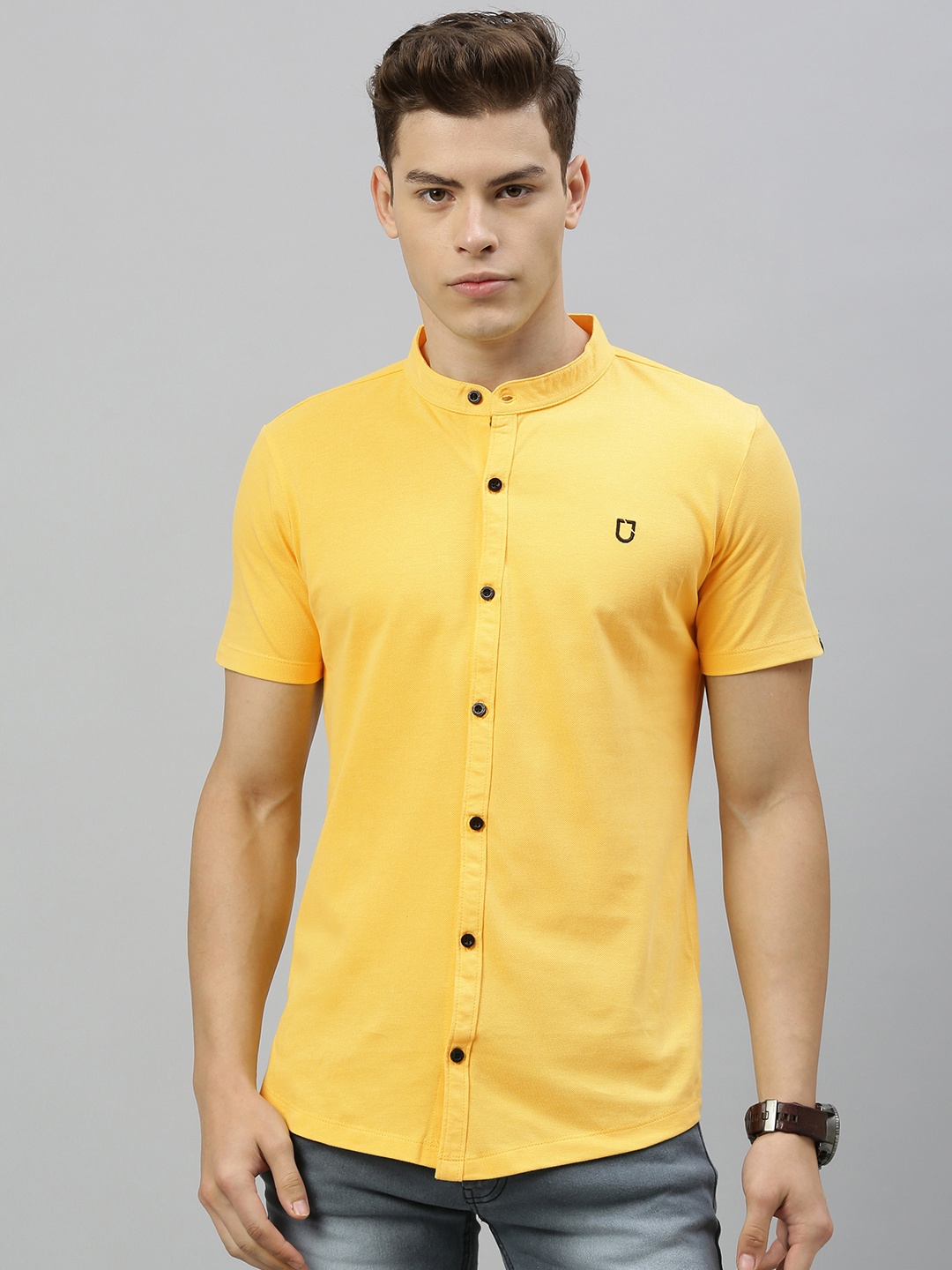 

Urbano Fashion Men Yellow Slim Fit Solid Knitted Casual Shirt