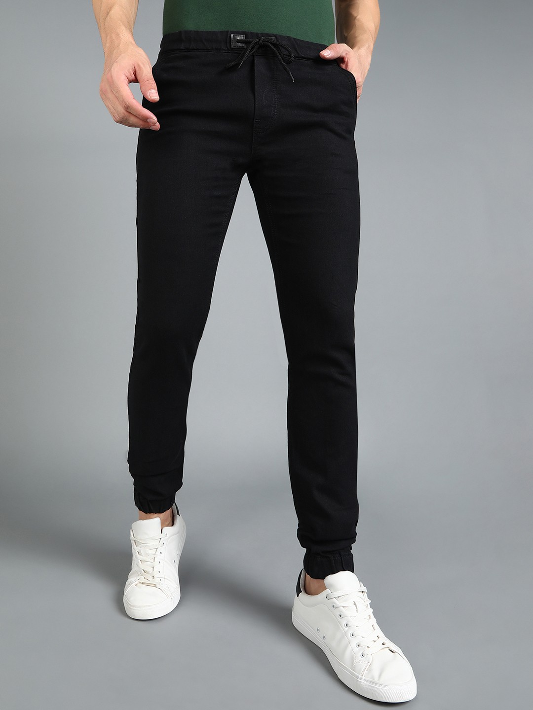 

Urbano Fashion Men Black Slim Fit Mid-Rise Clean Look Stretchable Jogger Jeans