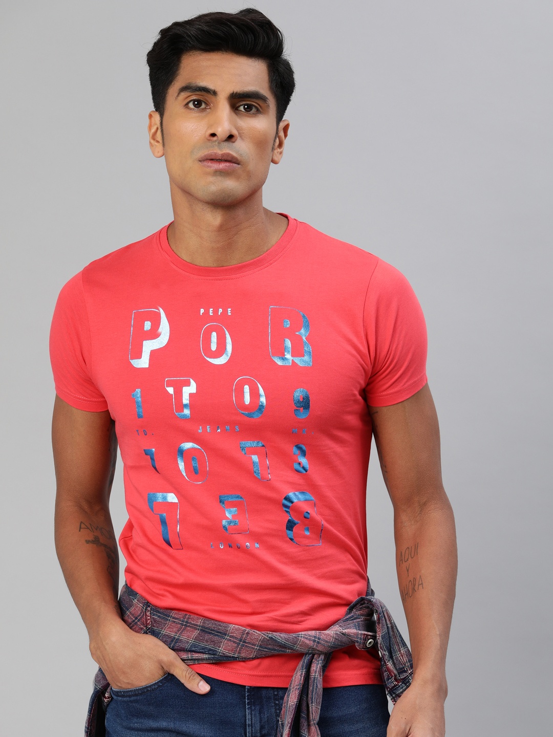 

BEAT LONDON by PEPE JEANS Men Coral Pink Slim Fit Printed Round Neck Pure Cotton T-shirt