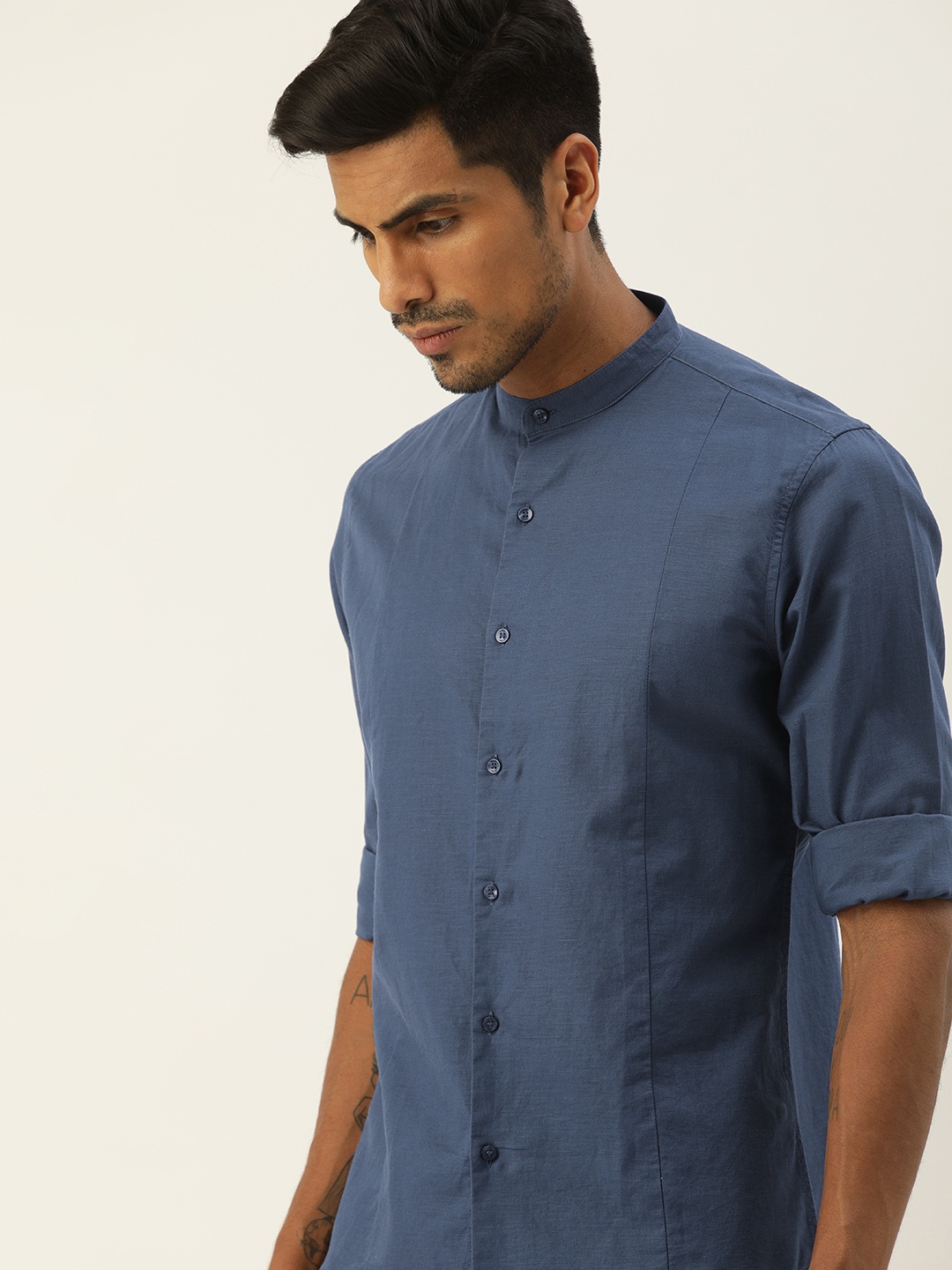 

ether Men Navy Blue Regular Fit Solid Casual Shirt