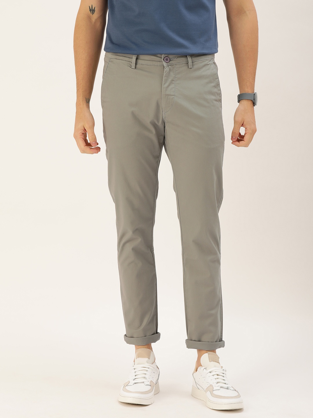 

ether Men Grey Regular Fit Solid Chinos