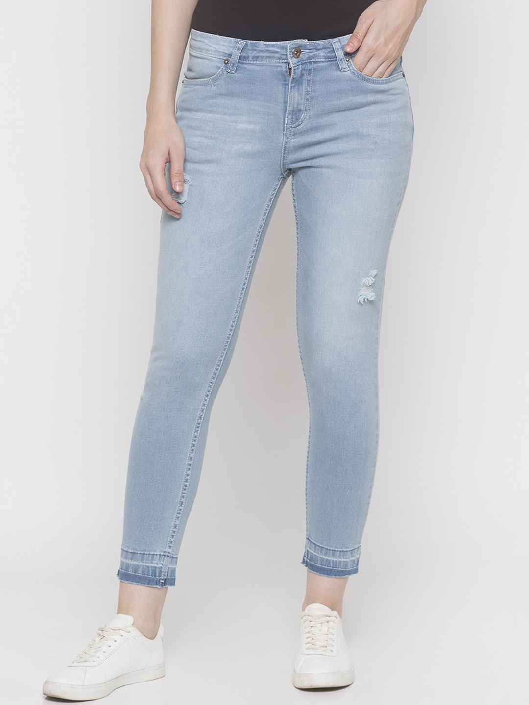 

Globus Women Blue Slim Fit Mid-Rise Low Distress Jeans