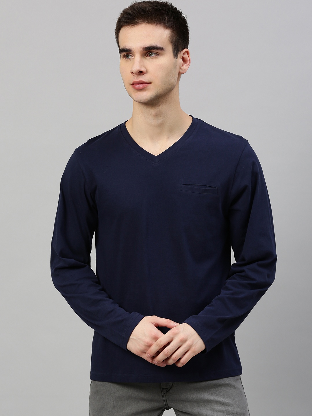 

HERENOW Men Navy Blue Solid V-Neck Pure Cotton T-shirt