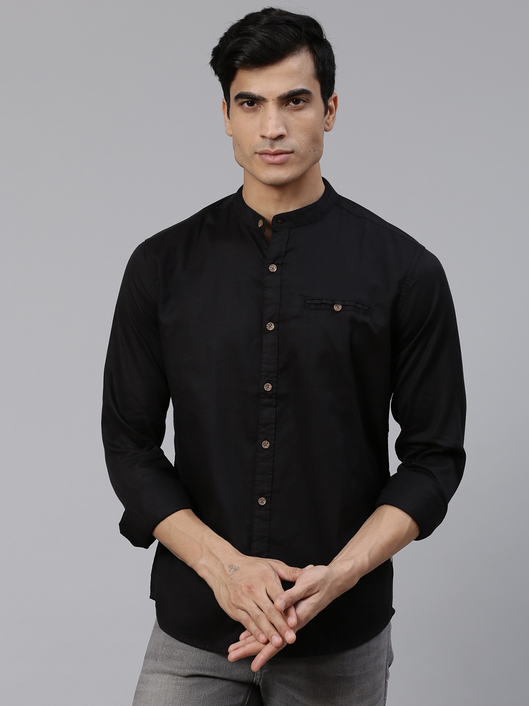 

BEAT LONDON by PEPE JEANS Men Black Slim Fit Solid Casual Shirt