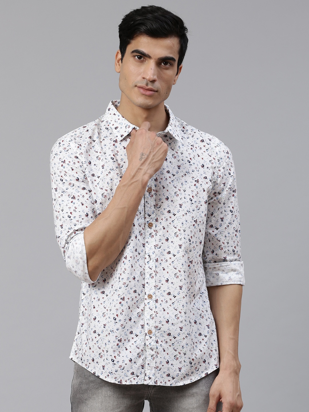 

BEAT LONDON by PEPE JEANS Men White & Blue Slim Fit Printed Casual Shirt