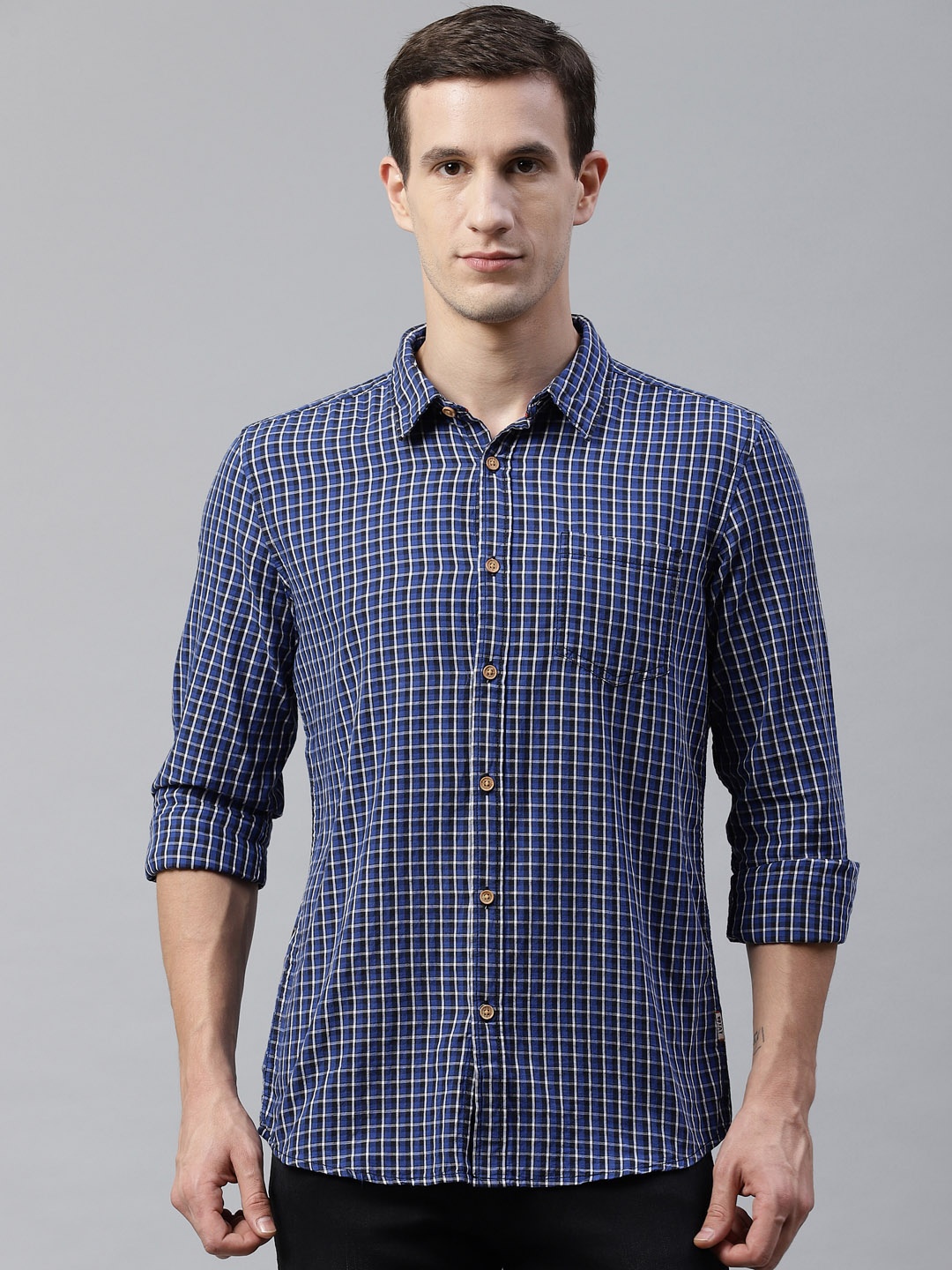 

BEAT LONDON by PEPE JEANS Men Blue & White Slim Fit Checked Casual Shirt