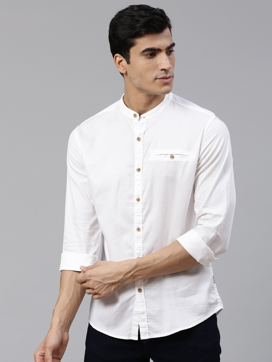 

BEAT LONDON by PEPE JEANS Men White Slim Fit Solid Casual Shirt