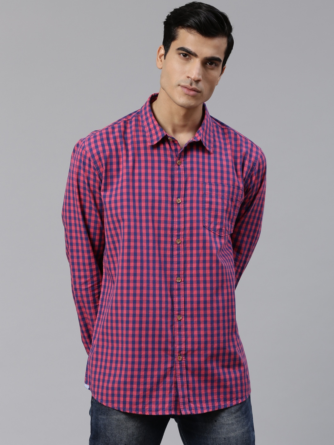 

BEAT LONDON by PEPE JEANS Men Pink & Navy Blue Slim Fit Checked Casual Shirt