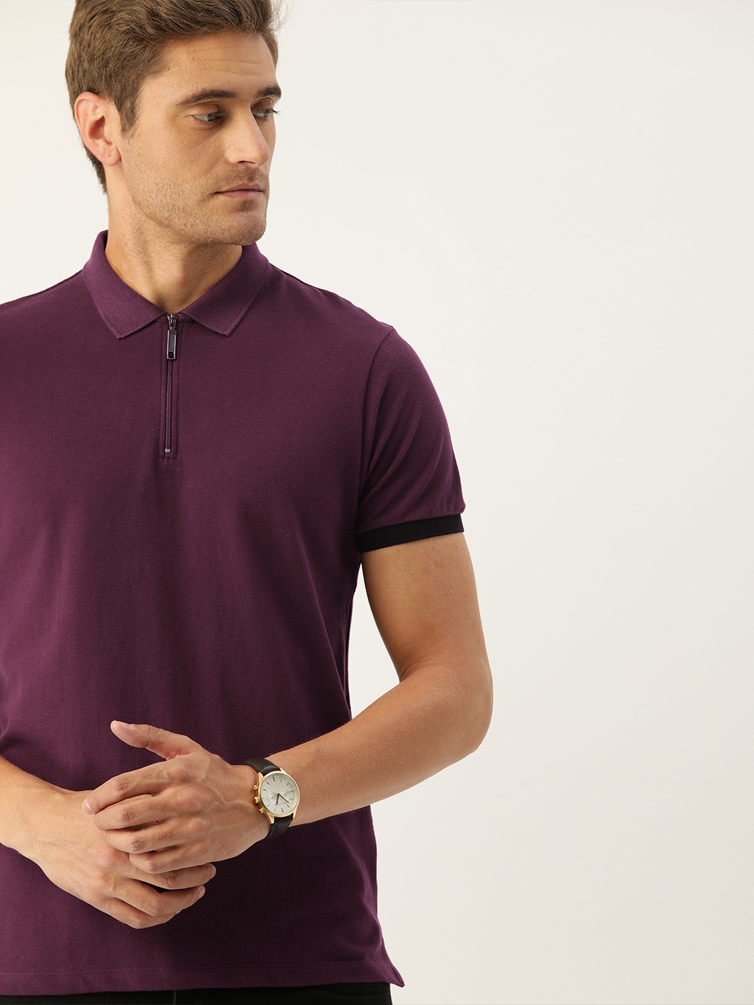 

INVICTUS Men Burgundy Solid Polo Collar T-shirt