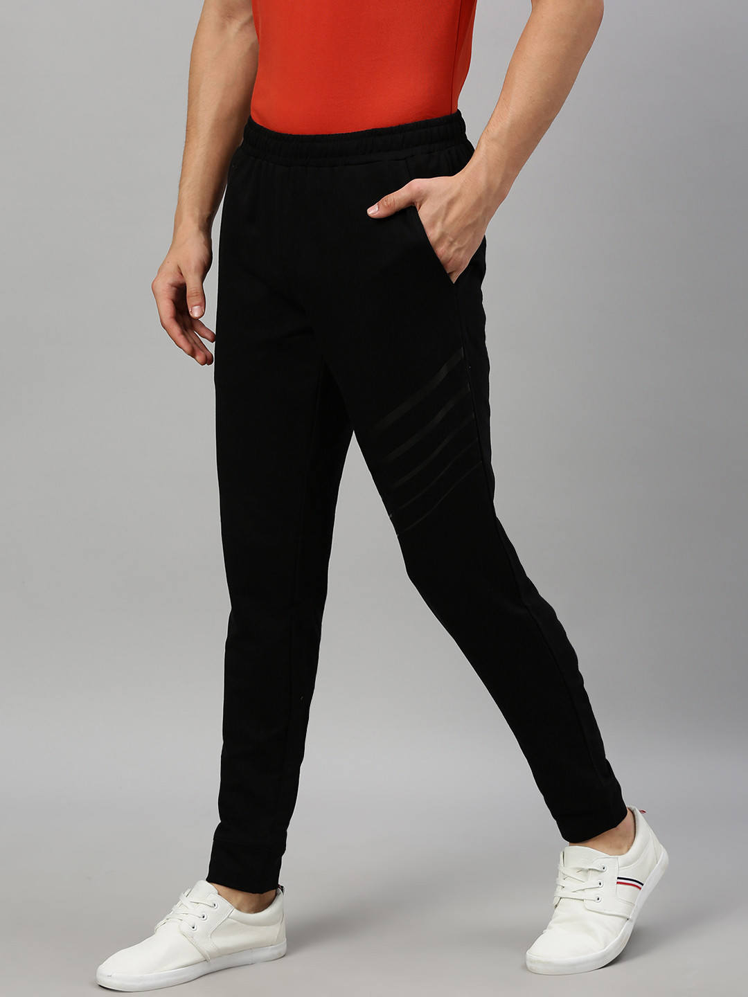 

Wildcraft Men Black Solid Knitted Straight Fit Joggers