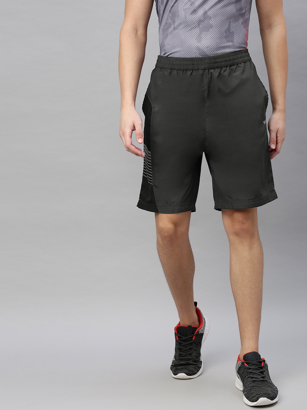 

Wildcraft Men Charcoal Solid Regular Fit Active Sports Shorts