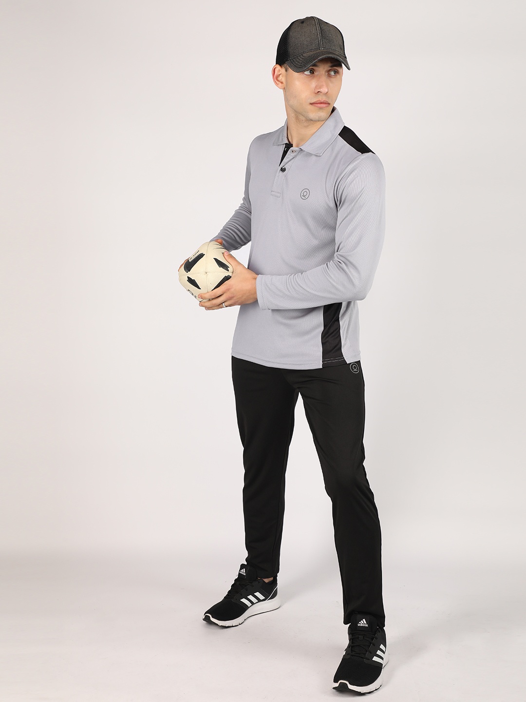 

CHKOKKO Men Grey Colourblocked Polo Collar T-shirt