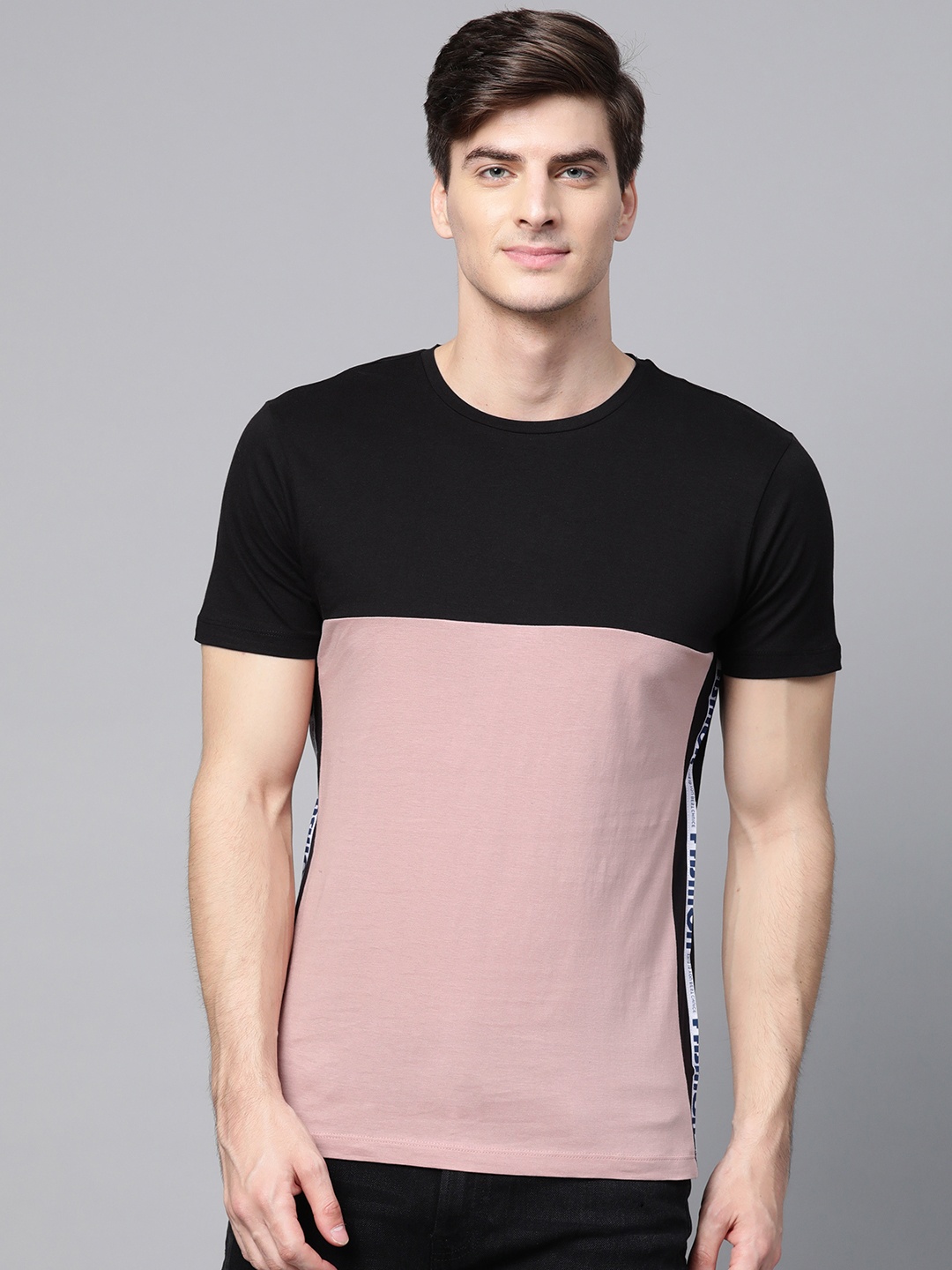 

ManQ CASUAL Men Dusty Pink & Black Colourblocked Round Neck T-shirt