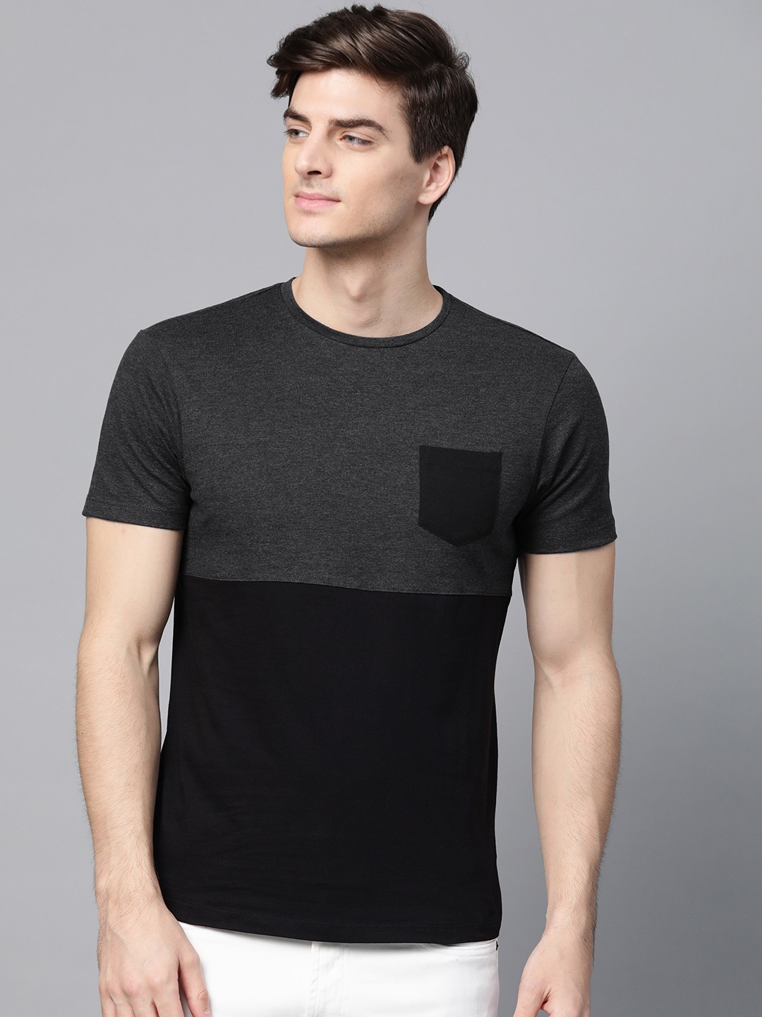 

ManQ CASUAL Men Black & Charcoal Grey Colourblocked Round Neck T-shirt