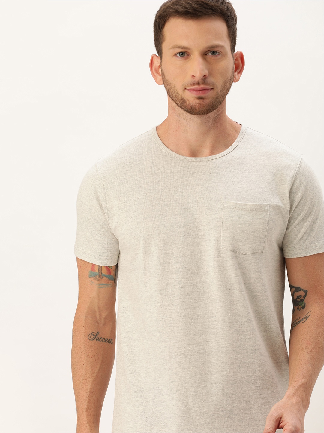 

ether Men Off-White Solid Round Neck T-shirt