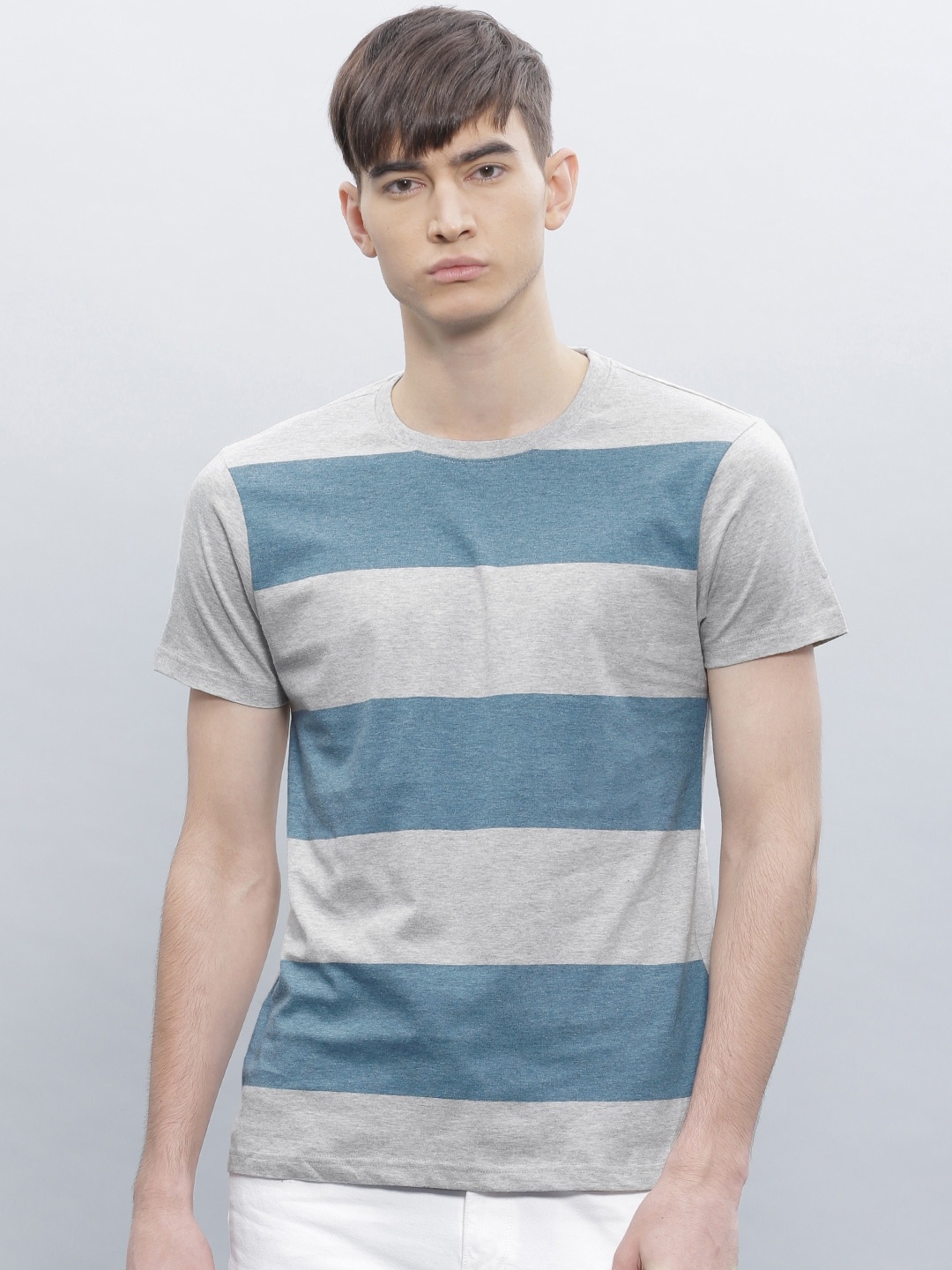 

ether Men Blue & Grey Striped Round Neck T-Shirt