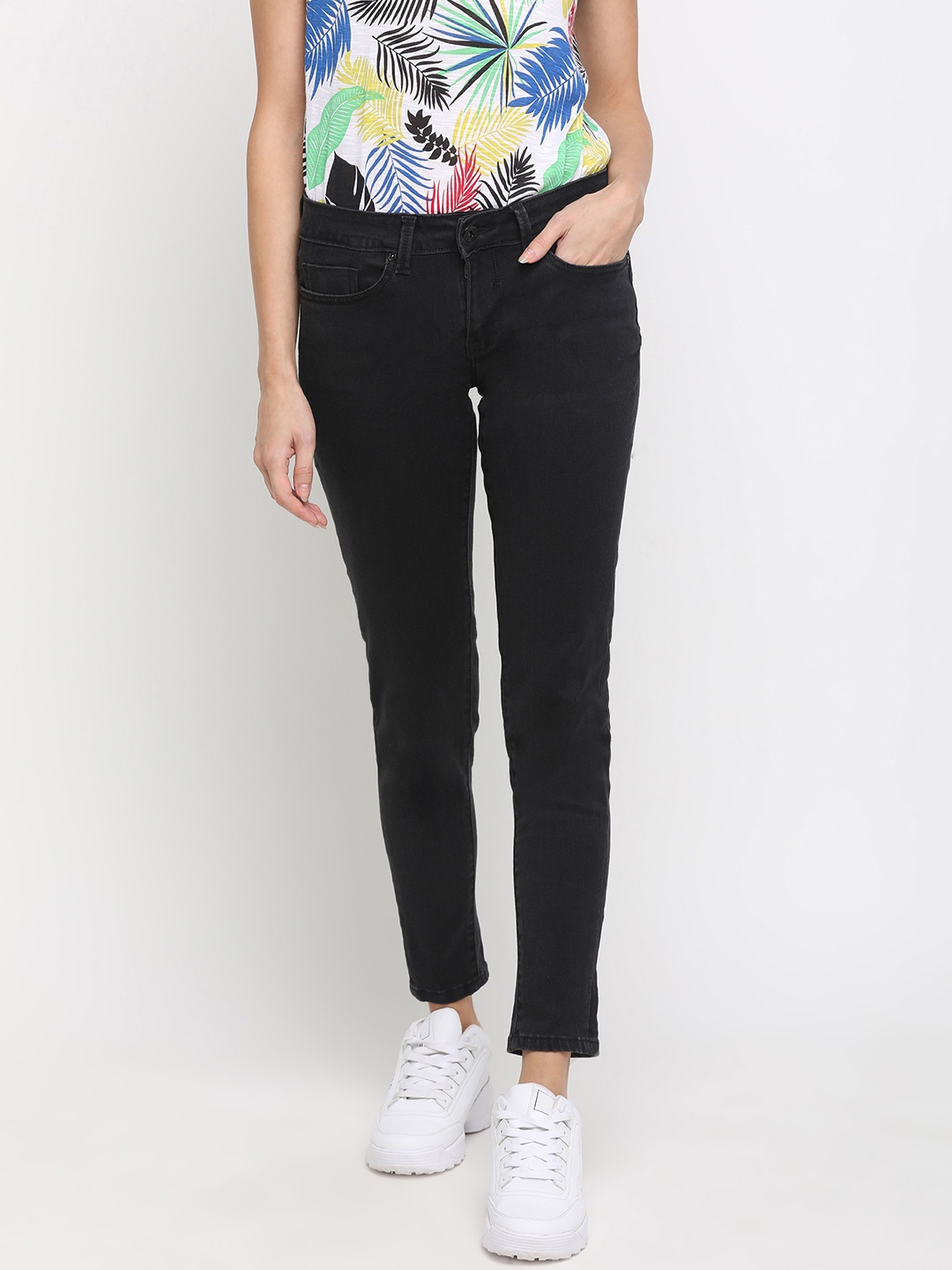 

Pepe Jeans Women Black Regular Fit Mid-Rise Clean Look Jeans