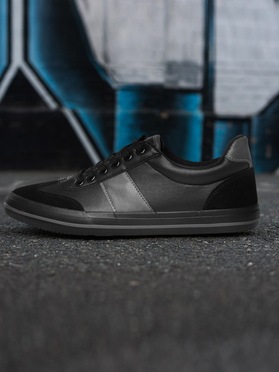 

Mast & Harbour Men Black Sneakers
