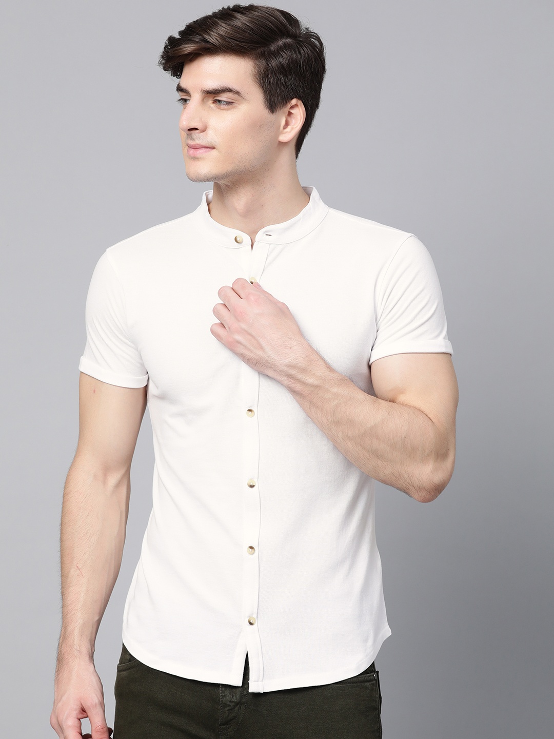 

ManQ CASUAL Men White Slim Fit Solid Knitted Casual Shirt