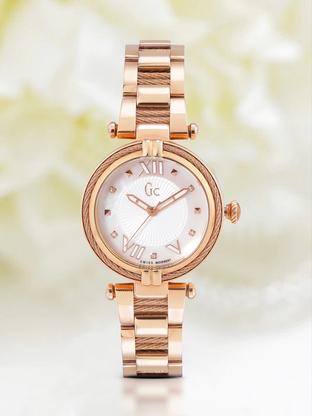 

GC Women White Patterned Dial & Gold Toned Bracelet Style Straps Analogue Watch Y18114L1