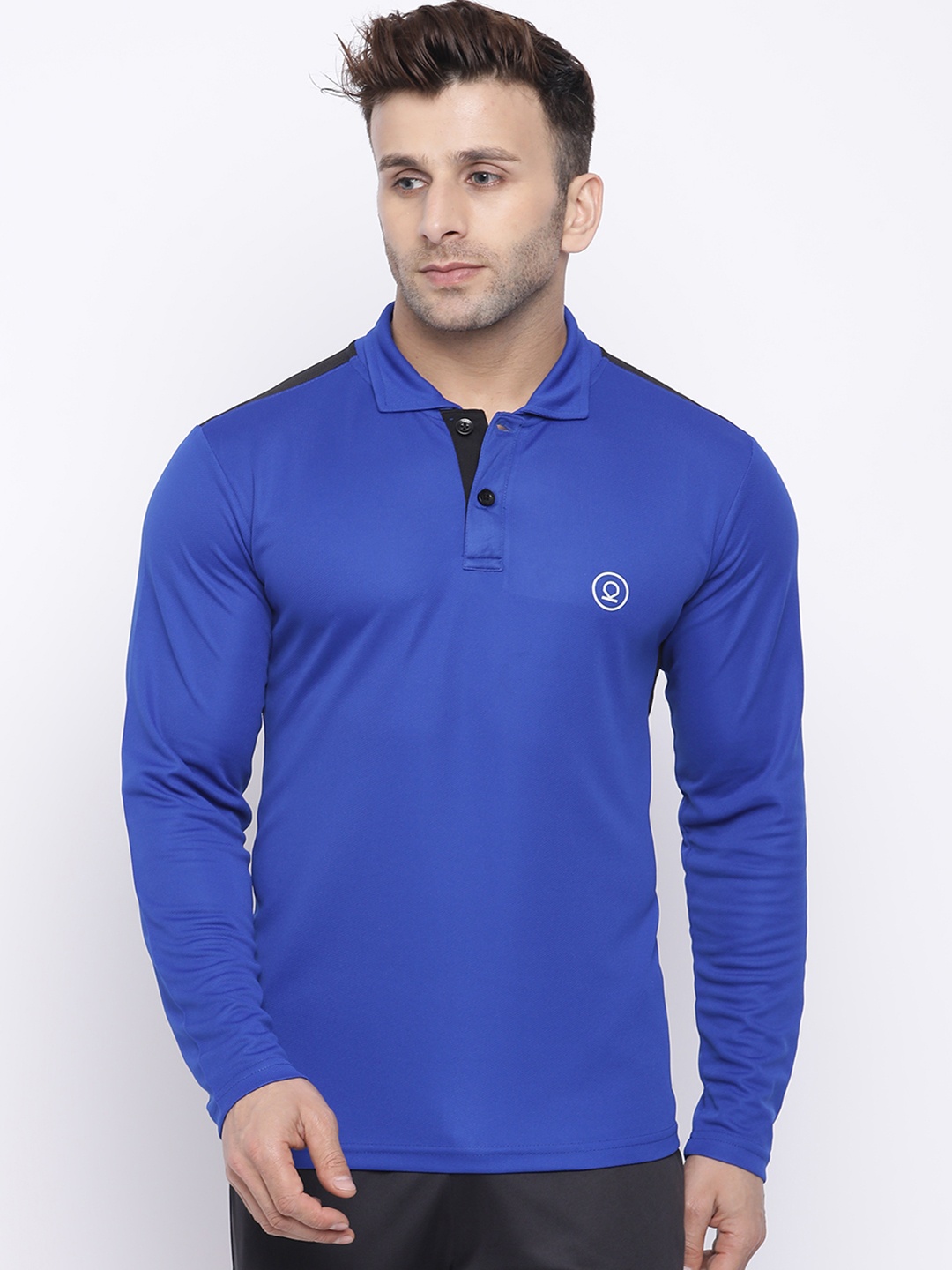 

CHKOKKO Men Blue Solid Polo Collar T-shirt