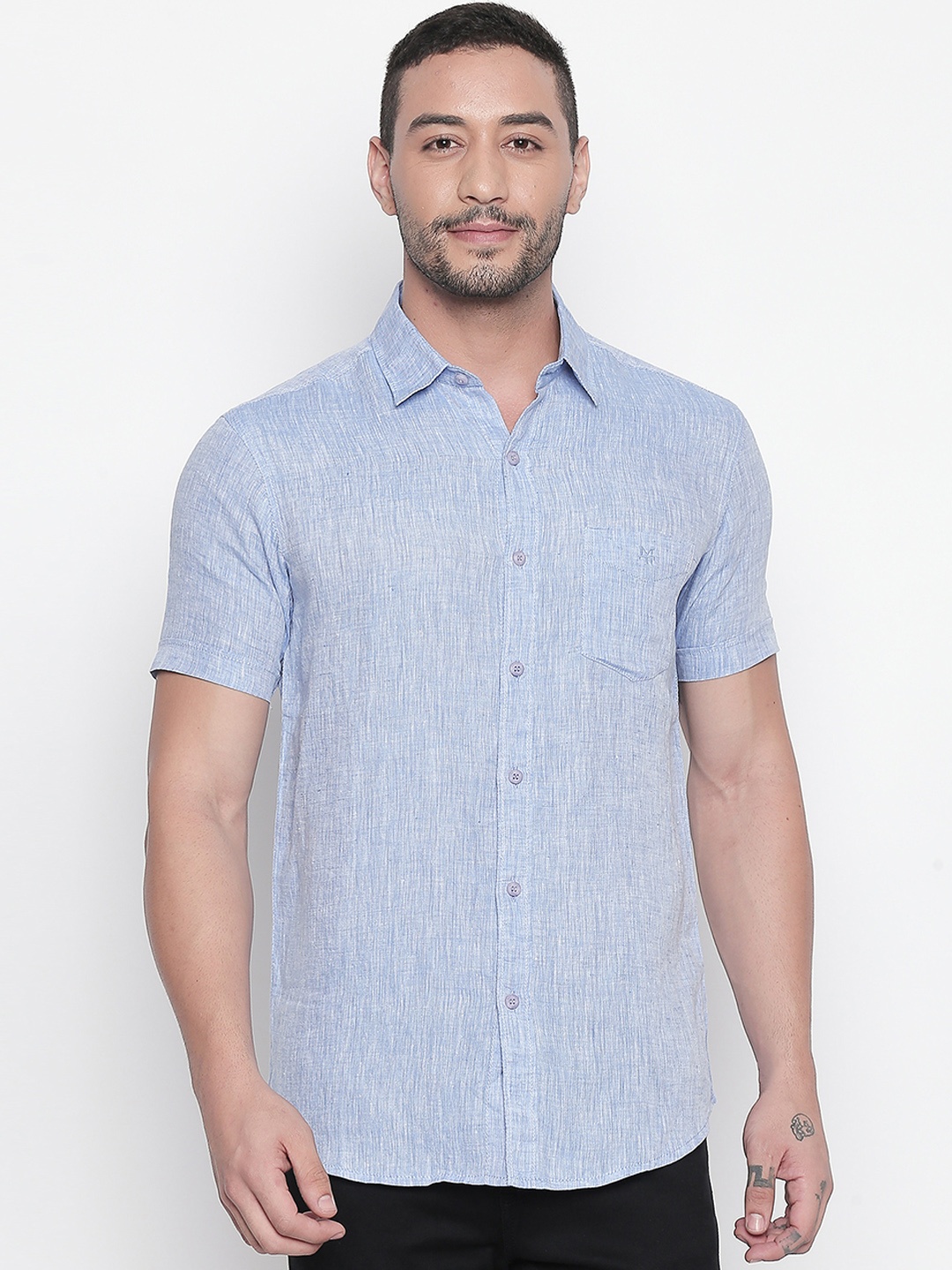 

Mufti Men Blue Slim Fit Solid Linen Casual Shirt
