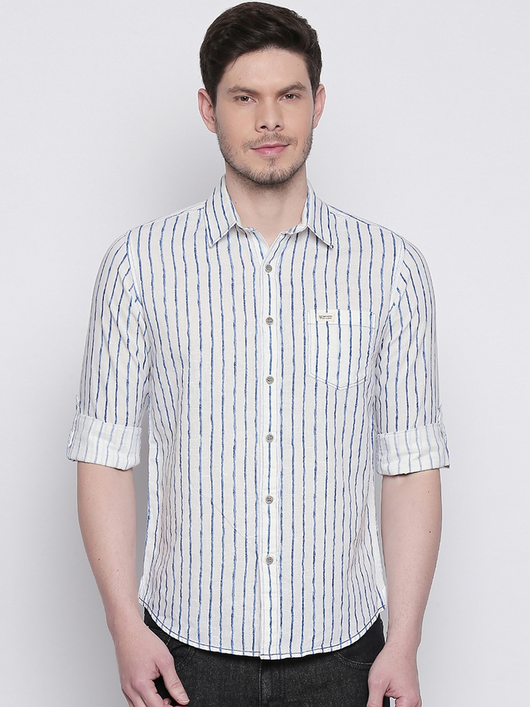 

Mufti Men White & Blue Slim Fit Striped Casual Shirt