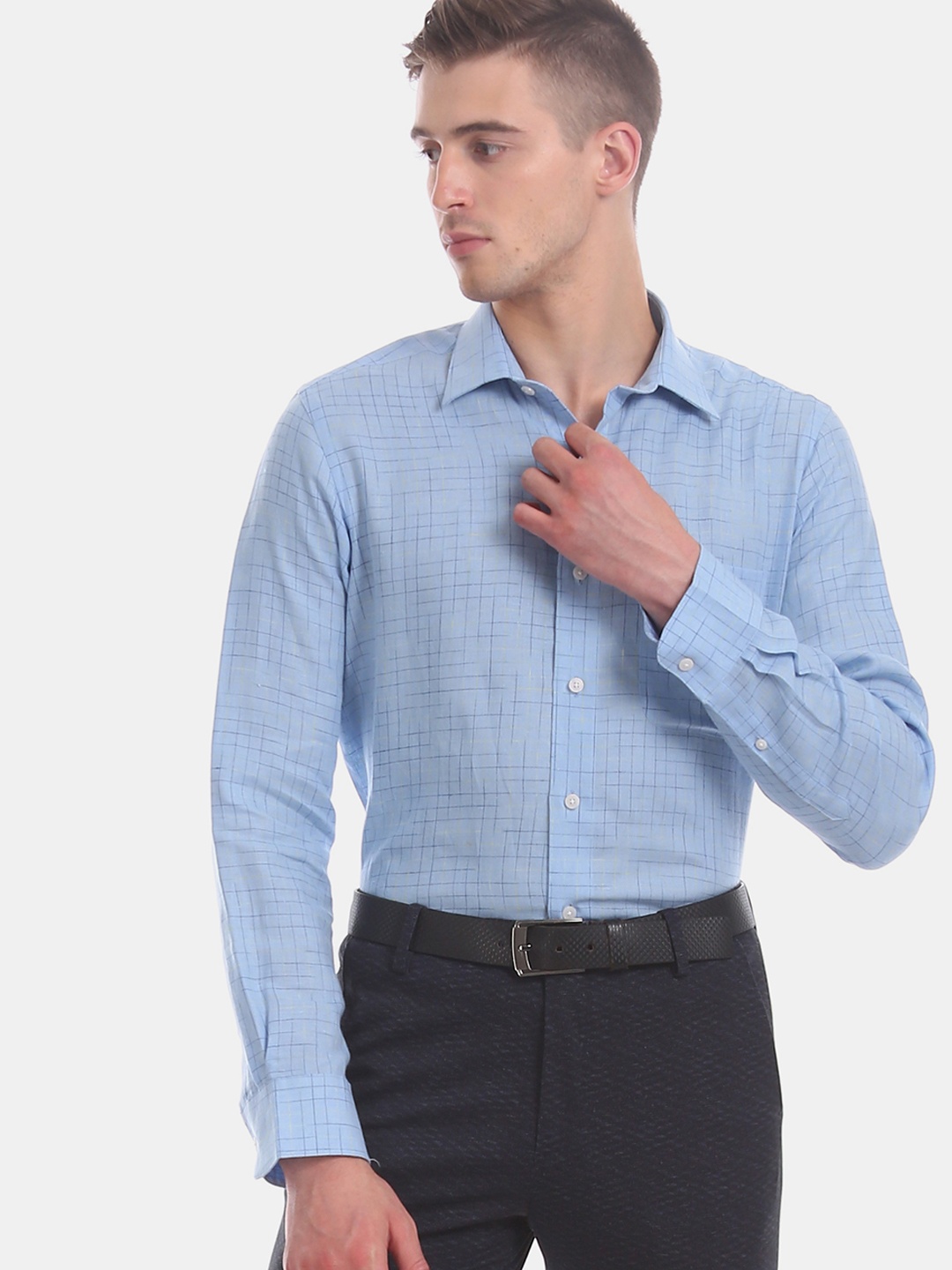 

Arrow Men Blue & Beige Regular Fit Checked Pure Linen Formal Shirt