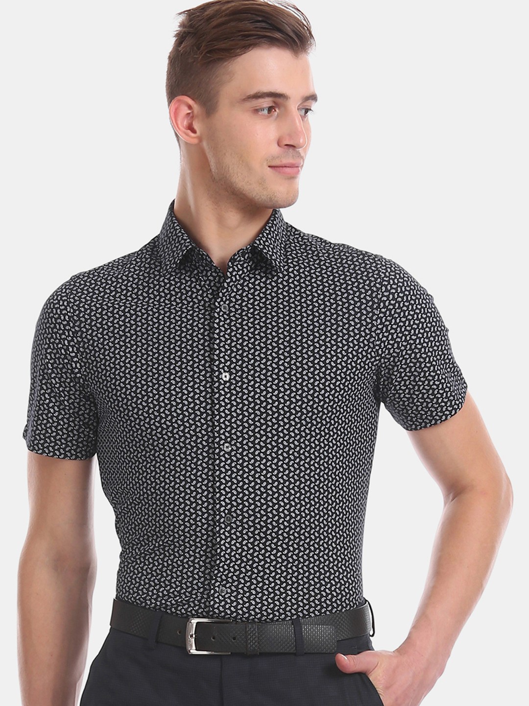 

Arrow Men Blue & White Regular Fit Printed Casual Shirt