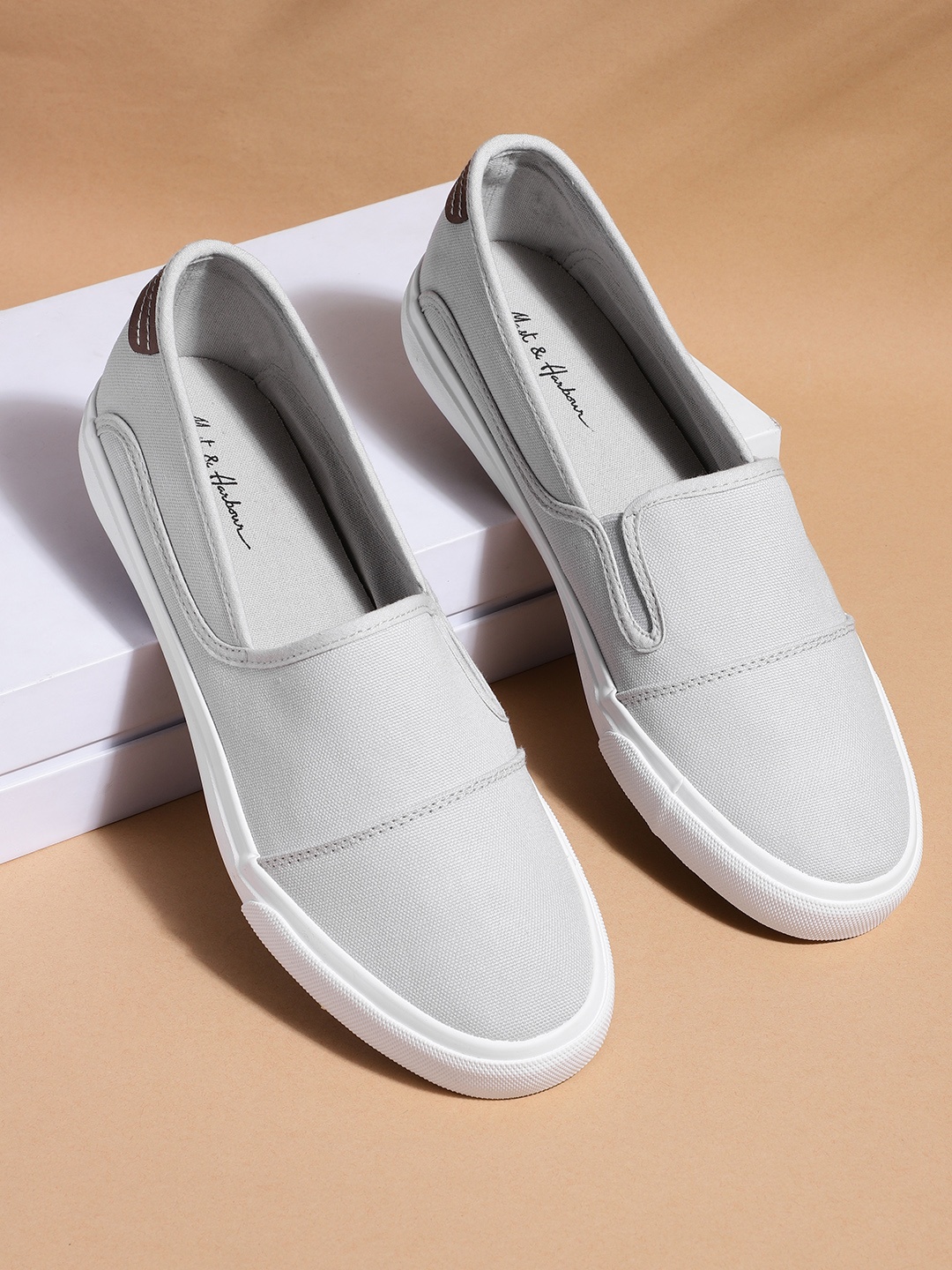 

Mast & Harbour Men Grey Loafers