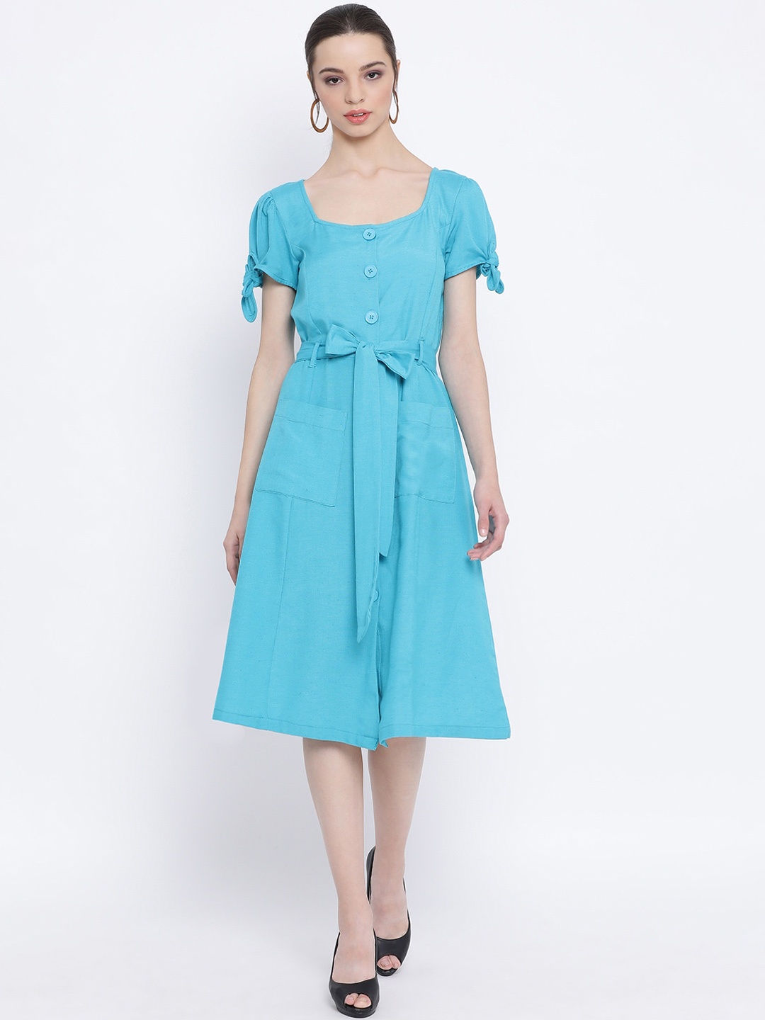 

Oxolloxo Women Blue Solid Fit and Flare Dress