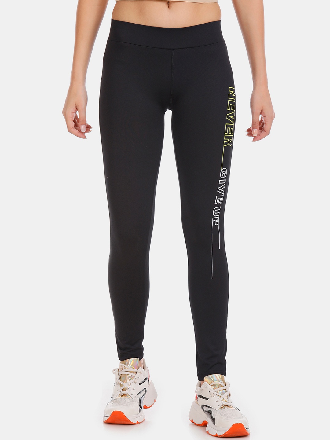 

Sugr Women Black Printed Active Tights