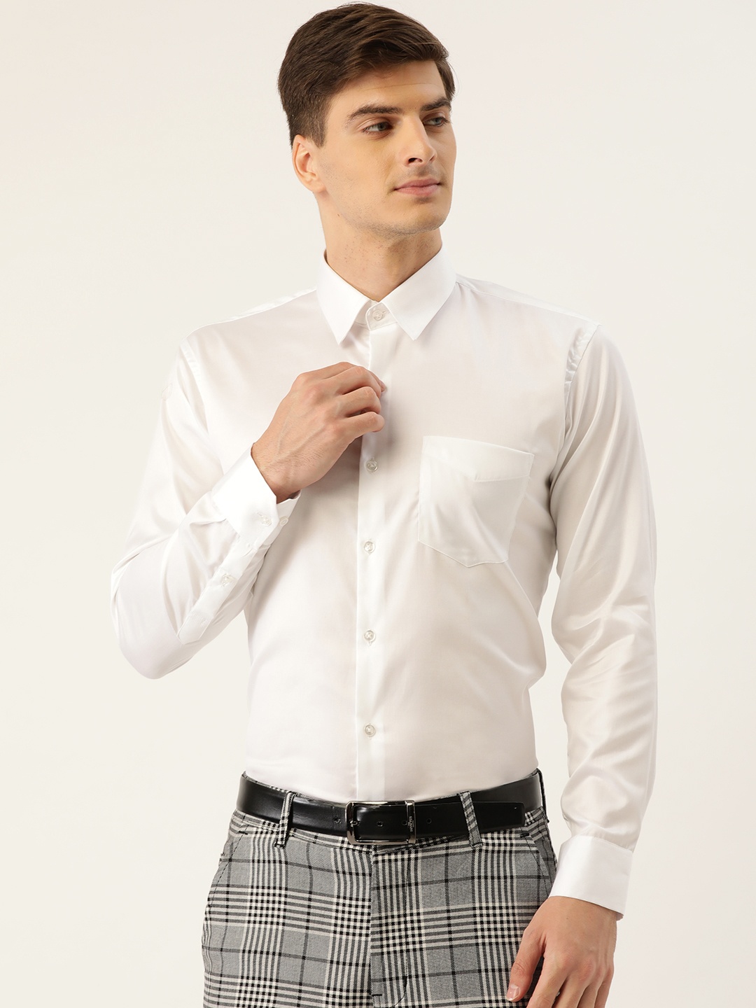 

Hancock Men White Premium Slim Fit Wrinkle Free Solid Formal Shirt